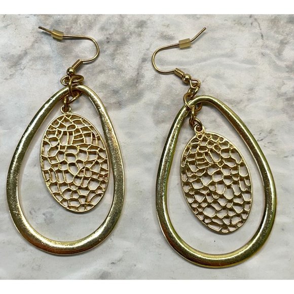 Vintage Teardrop Earrings Gold Tone Filagree Floating Retro Dangle - Picture 2 of 6